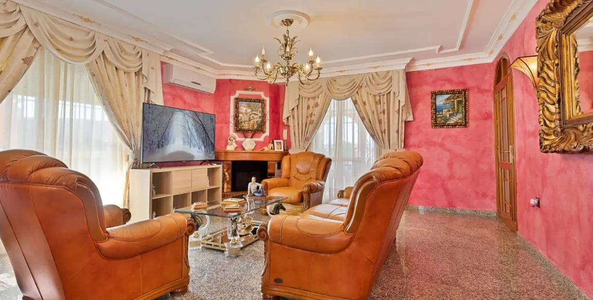 Продажа  отдельно стоящей виллы в Mijas 22