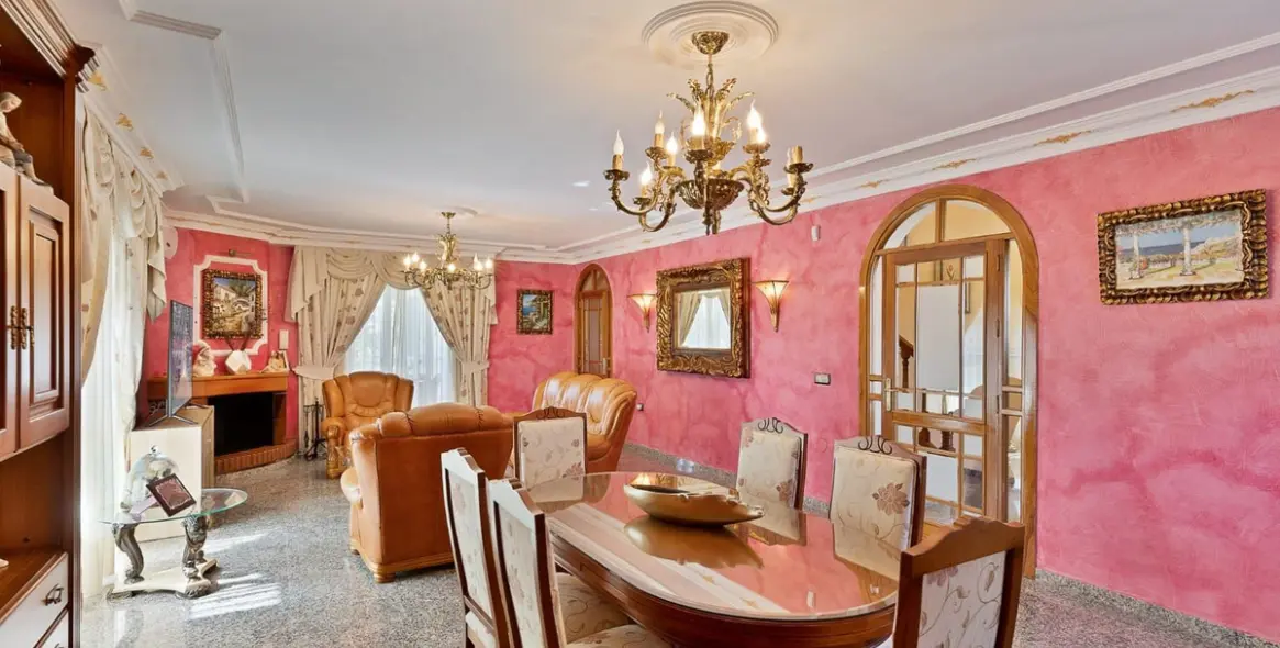 Продажа  отдельно стоящей виллы в Mijas 24