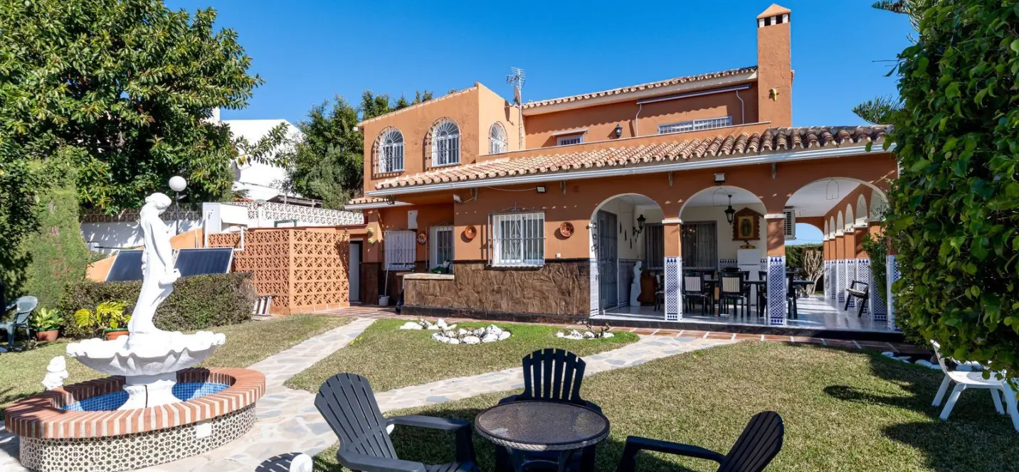 Sale of detached villa in Mijas 1