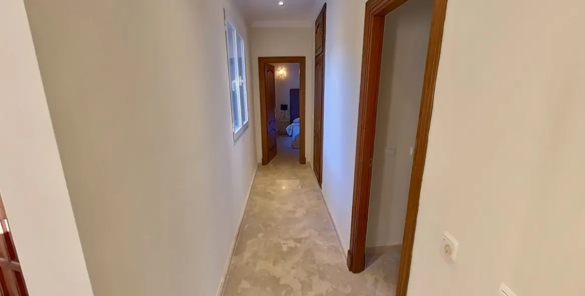 Sale of detached villa in Sierra Blanca 13