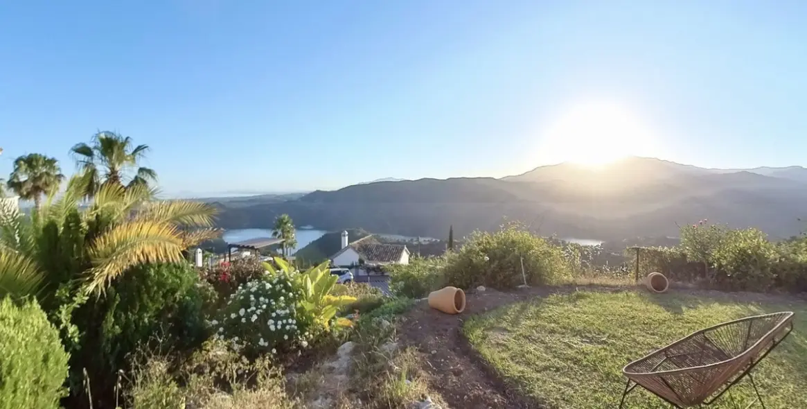 Продажа  отдельно стоящей виллы в Sierra Blanca 26