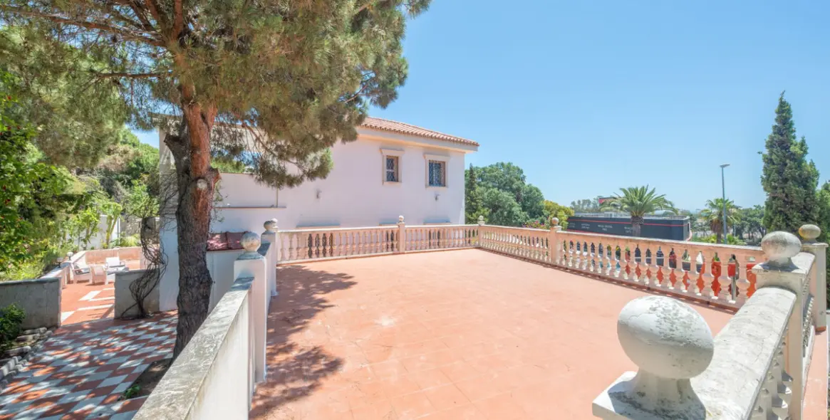 Venta de villa independiente en Marbella 3
