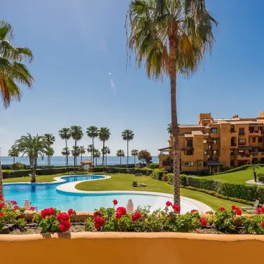 Venta de apartamento en planta baja en New Golden Mile