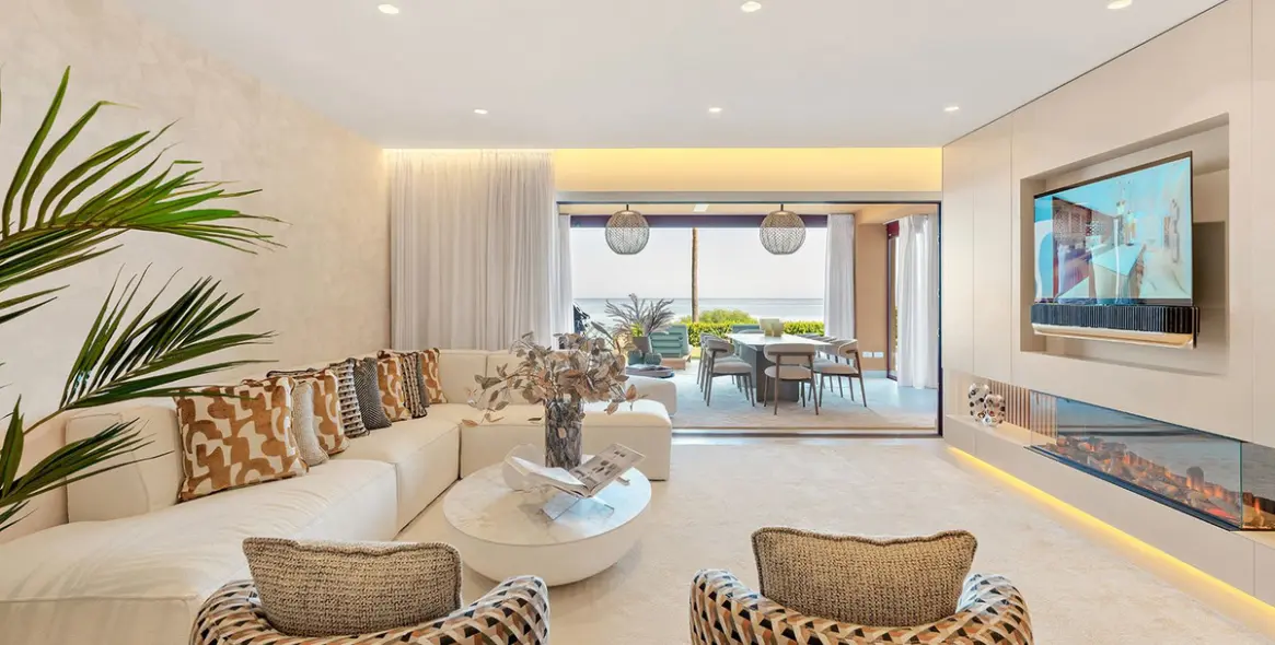 Venta de apartamento en planta baja en New Golden Mile 4