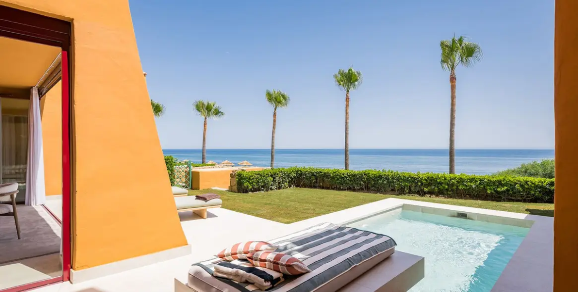 Venta de apartamento en planta baja en New Golden Mile 10