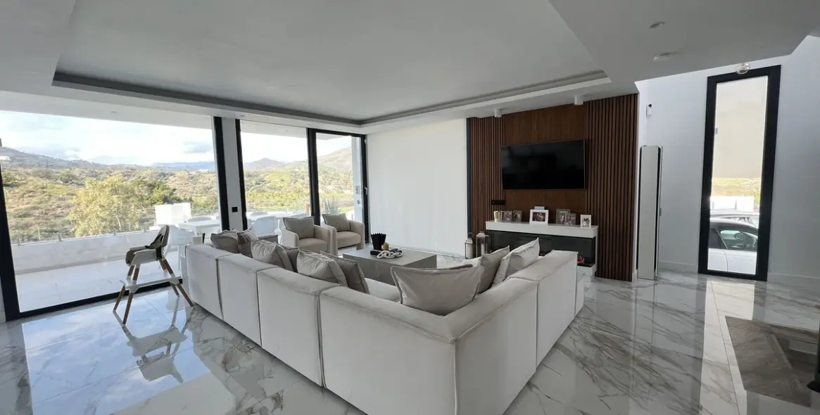 Sale of detached villa in La Cala Golf 2