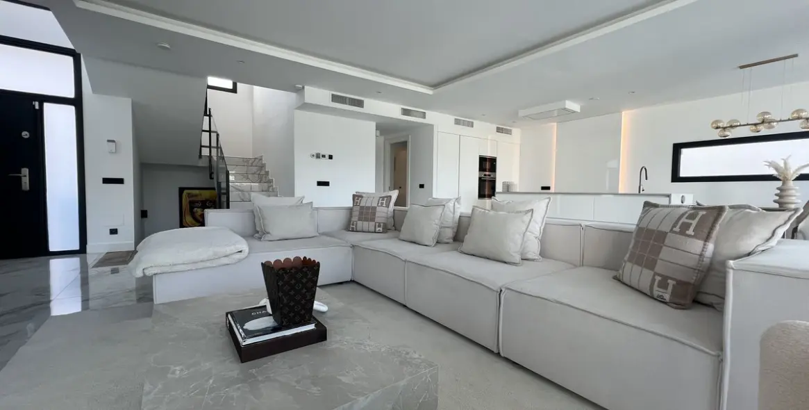 Sale of detached villa in La Cala Golf 3