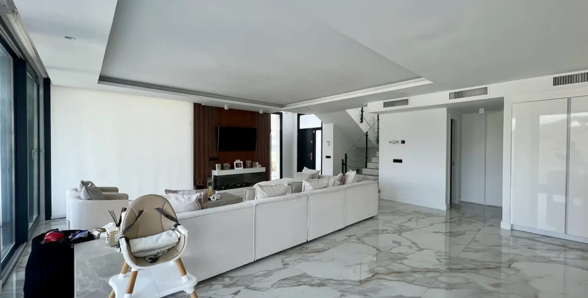 Sale of detached villa in La Cala Golf 6