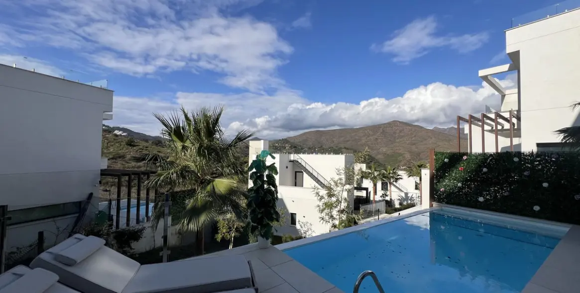 Sale of detached villa in La Cala Golf 28