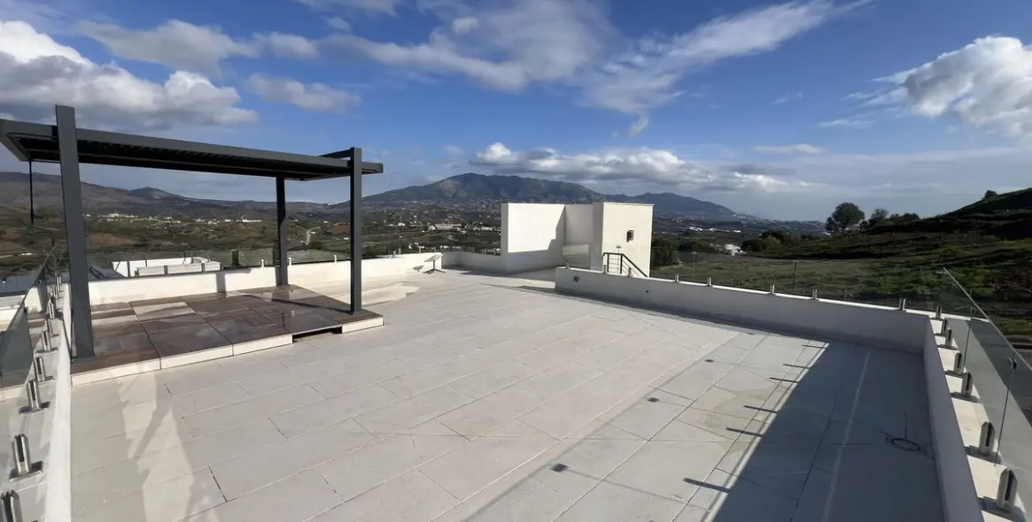 Sale of detached villa in La Cala Golf 30