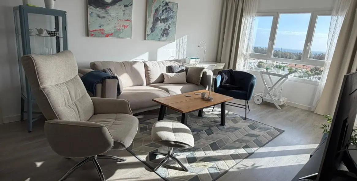 Long-term rent of penthouse in La Campana 3