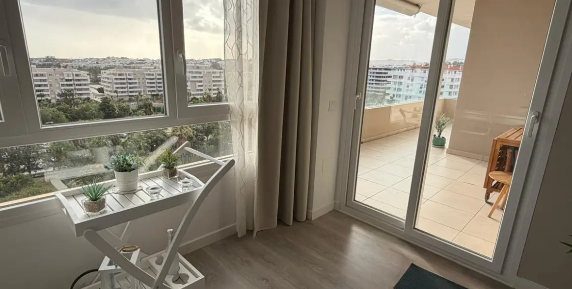 Long-term rent of penthouse in La Campana 5