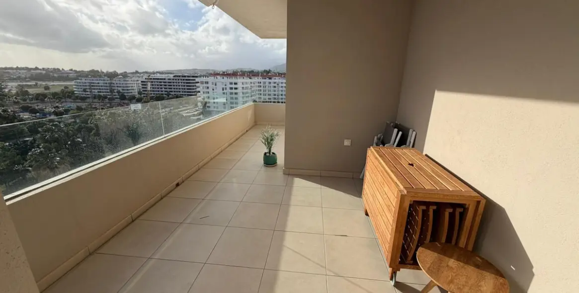 Long-term rent of penthouse in La Campana 6