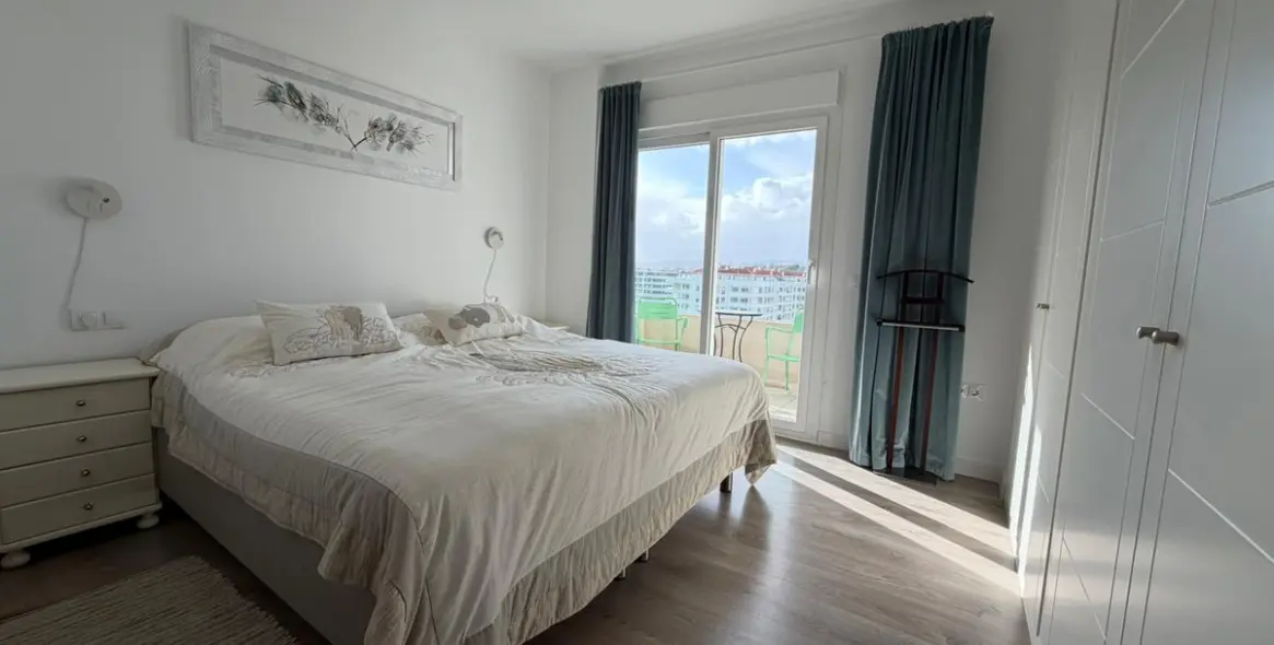 Long-term rent of penthouse in La Campana 17