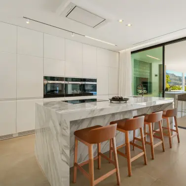 Venta de villa independiente en Nueva Andalucía