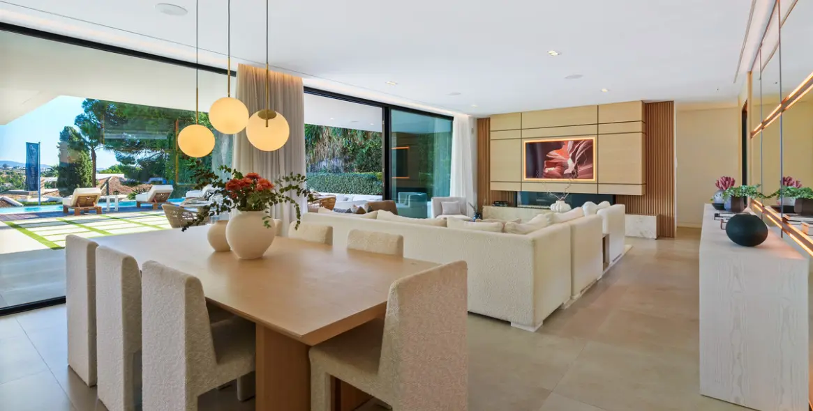 Venta de villa independiente en Nueva Andalucía 6