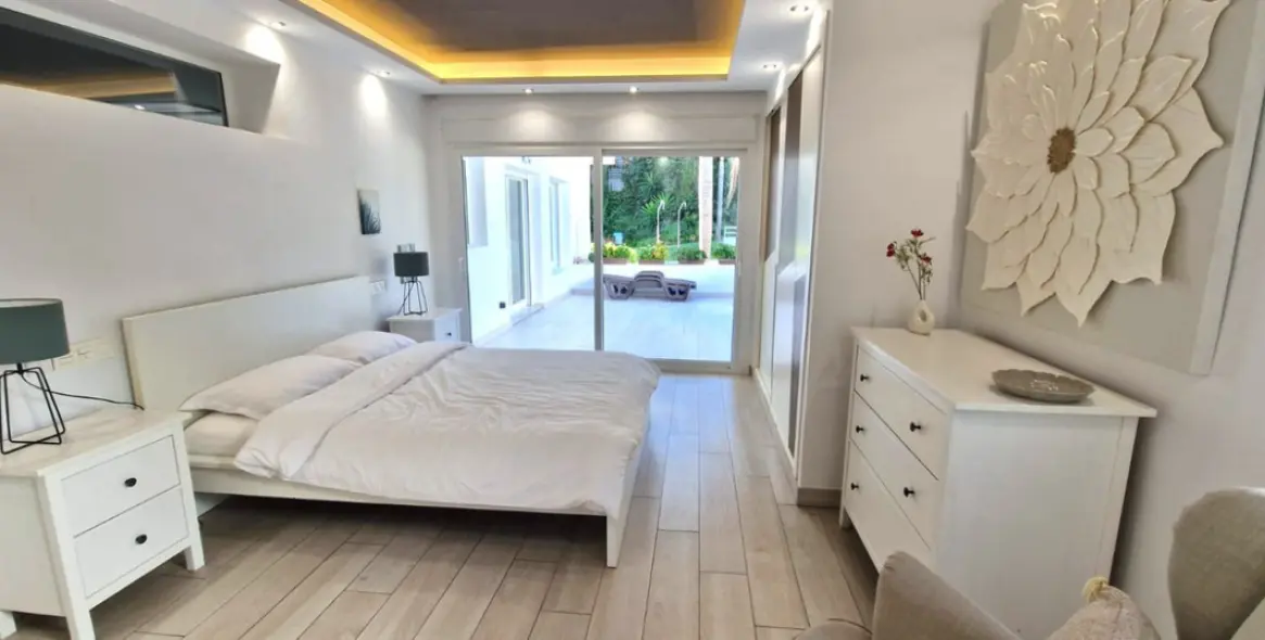 Long-term rent of ground floor apartment in Puerto Banús 4