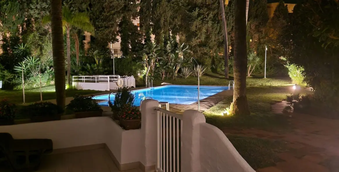 Long-term rent of ground floor apartment in Puerto Banús 14