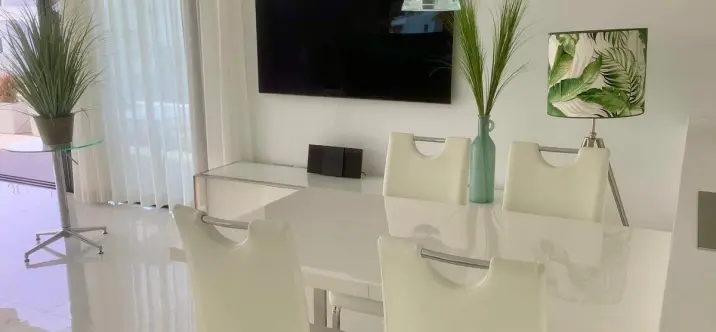 Долгосрочная аренда апартаментов на среднем этаже в Estepona 1