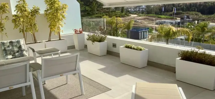 Долгосрочная аренда апартаментов на среднем этаже в Estepona 3