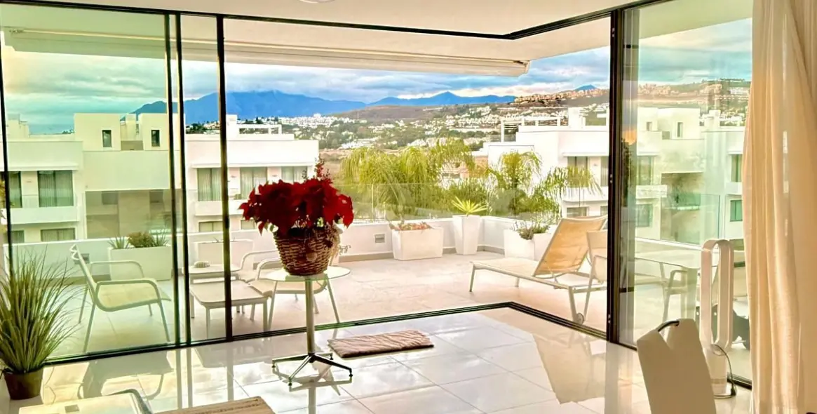 Долгосрочная аренда апартаментов на среднем этаже в Estepona 7