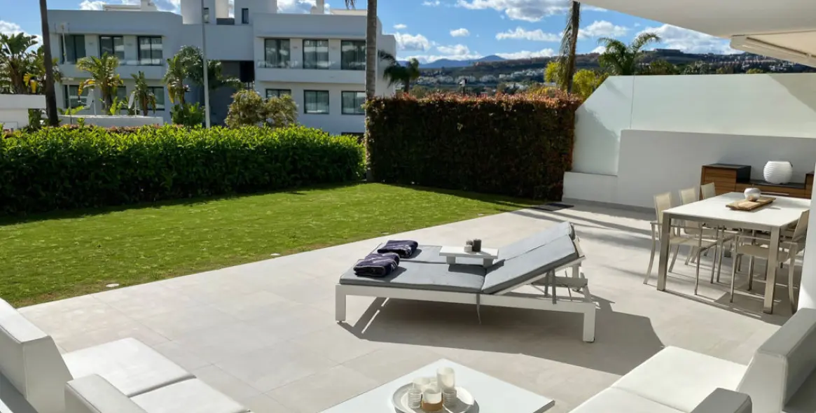 Short-term rent of ground floor apartment in Estepona 9