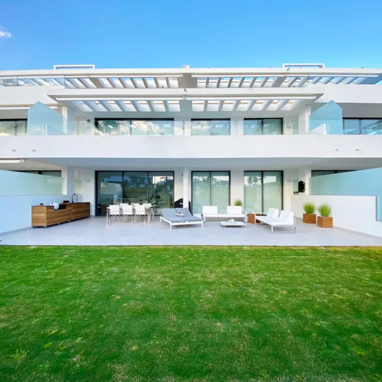 Long-term rent of ground floor apartment in Estepona