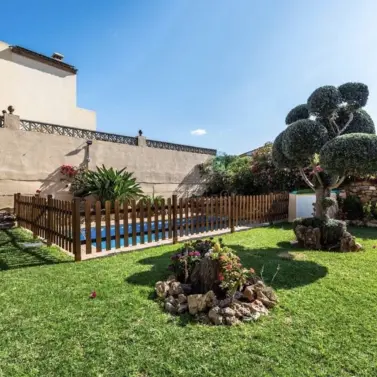 Долгосрочная аренда дома на две семьи в Marbella