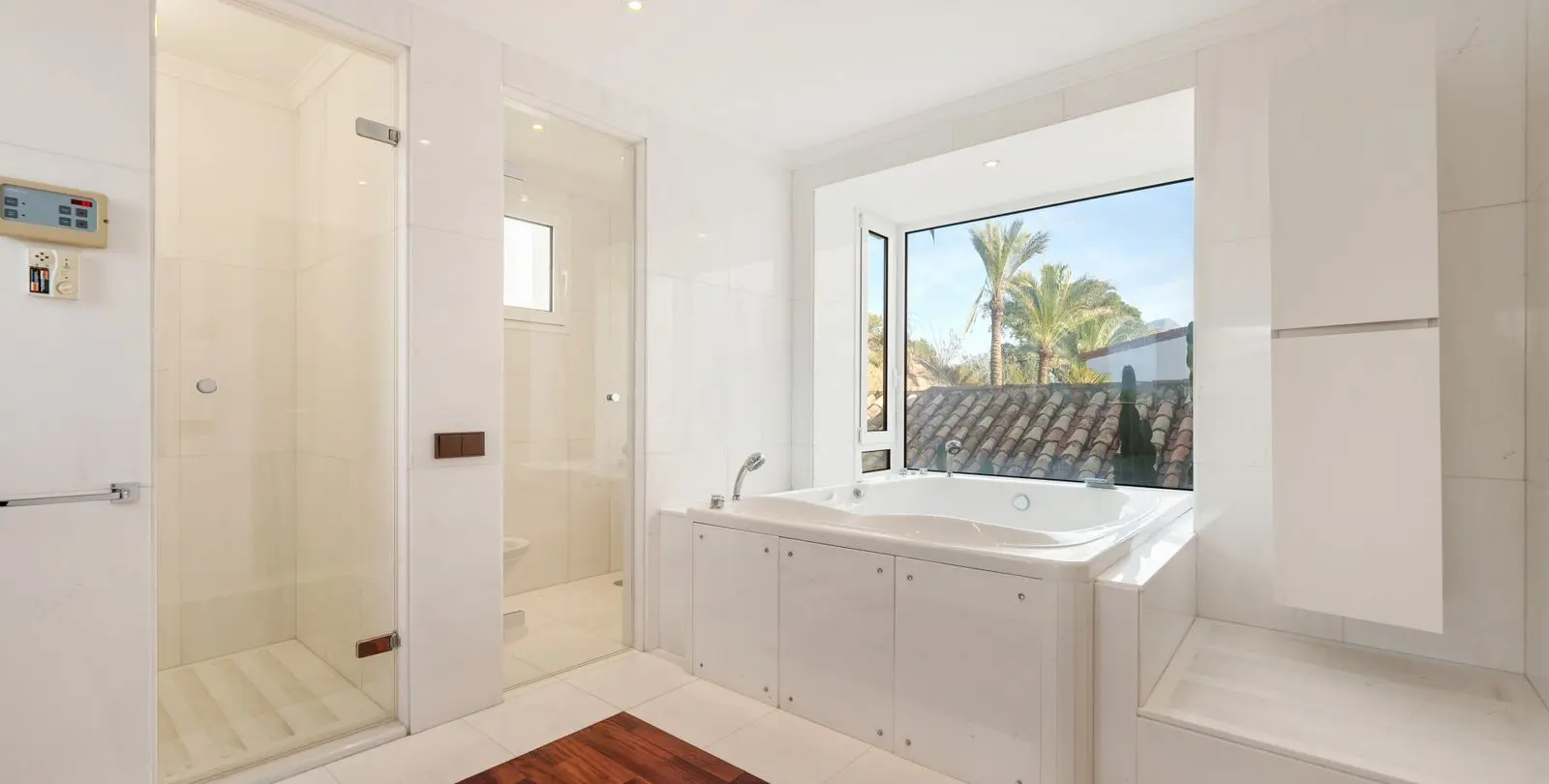 Sale of detached villa in Benahavís 32