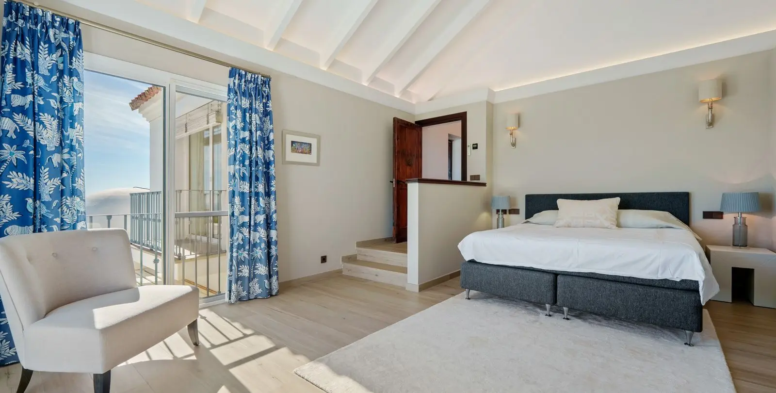 Sale of detached villa in Benahavís 38