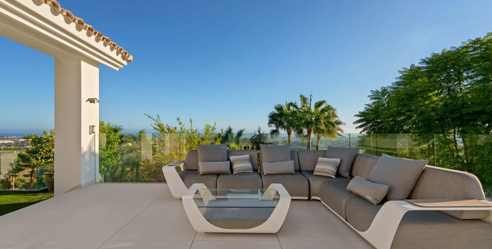 Sale of detached villa in Benahavís 49