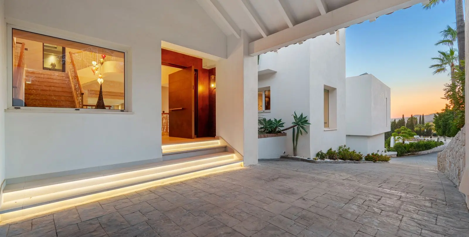 Sale of detached villa in Benahavís 52