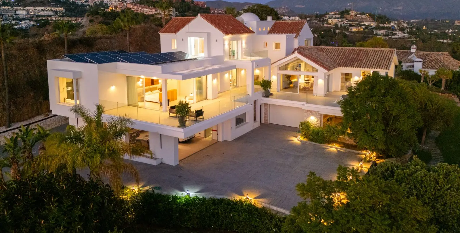 Sale of detached villa in Benahavís 59