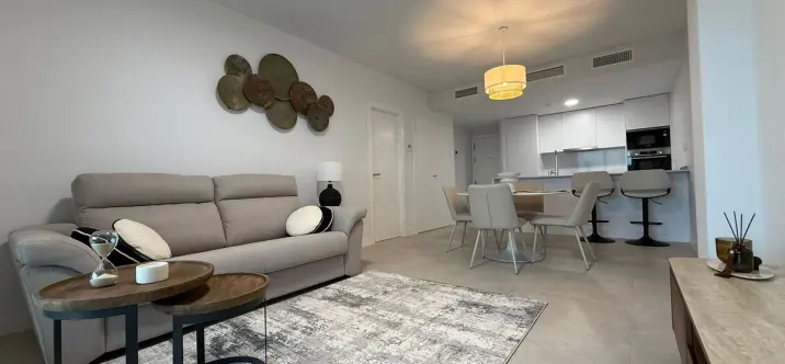 Sale of ground floor apartment in Estepona 1