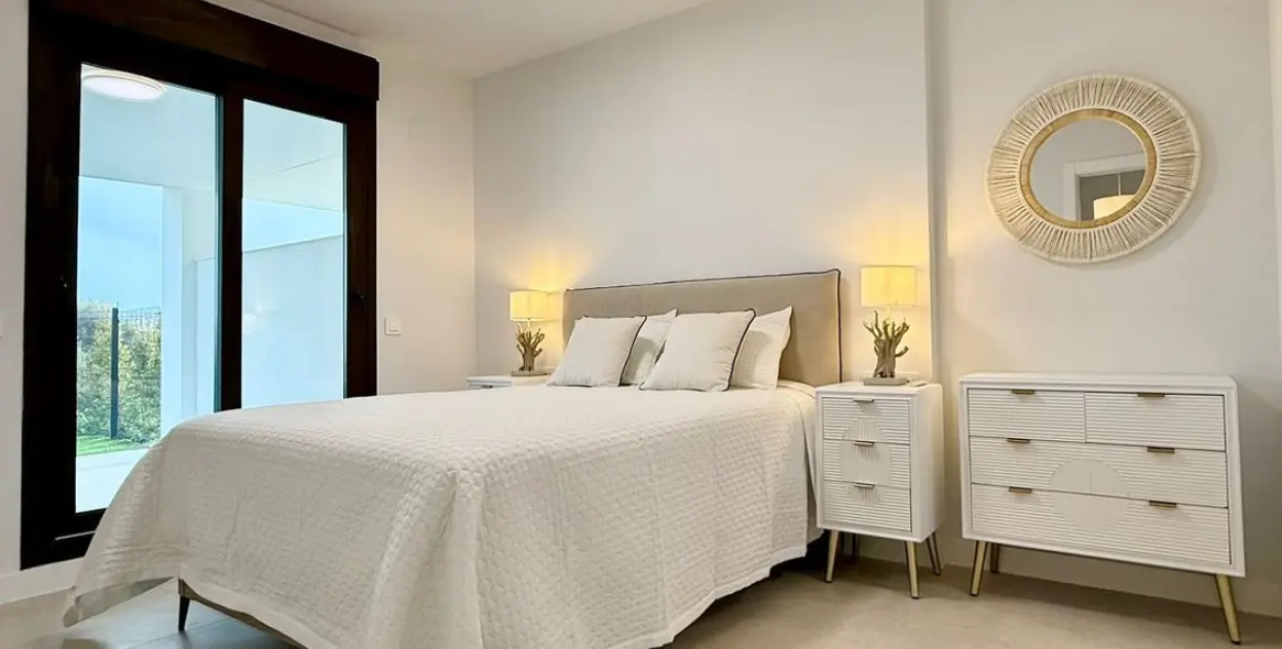 Sale of ground floor apartment in Estepona 6