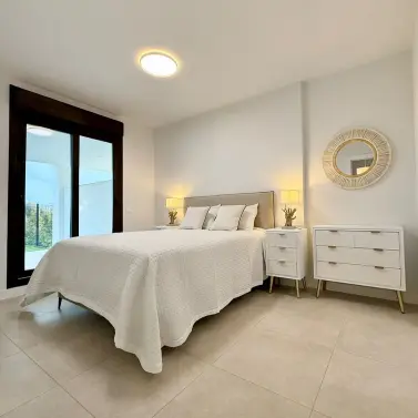 Sale of ground floor apartment in Estepona