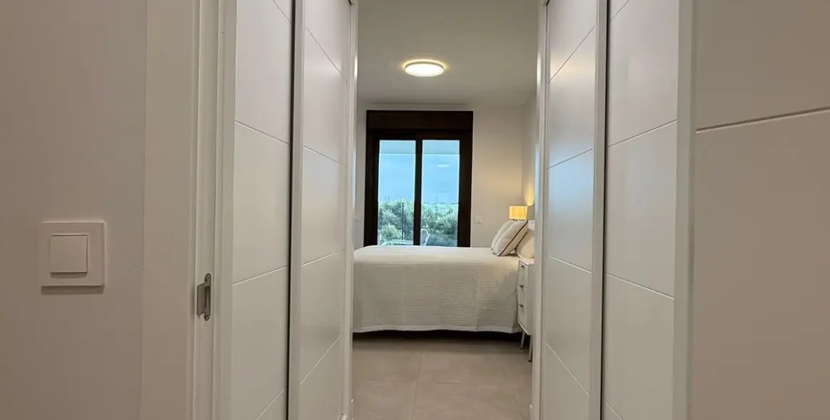 Sale of ground floor apartment in Estepona 11