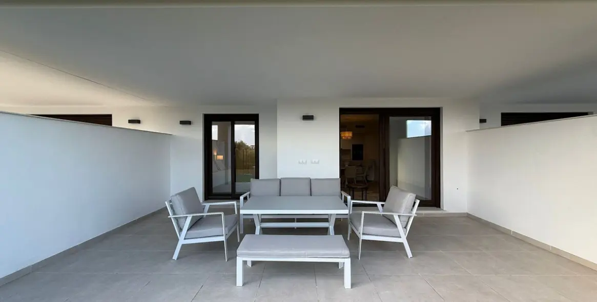 Sale of ground floor apartment in Estepona 13