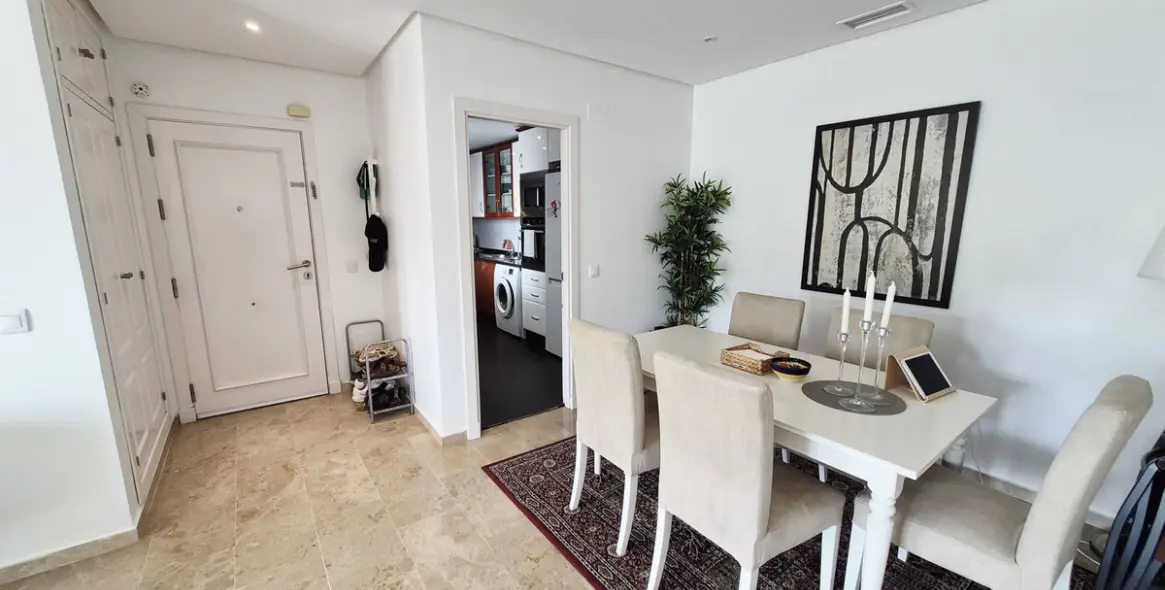 Sale of middle floor apartment in Miraflores 7