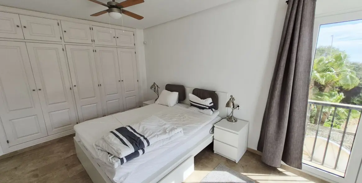 Sale of middle floor apartment in Miraflores 18