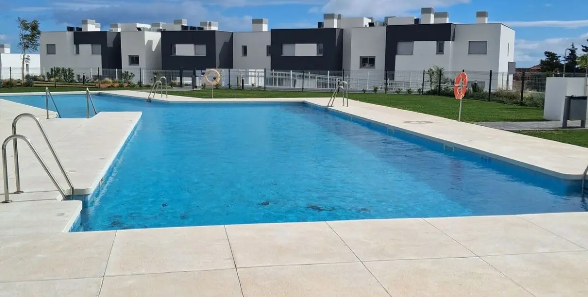 Sale of ground floor apartment in Valle Romano 12