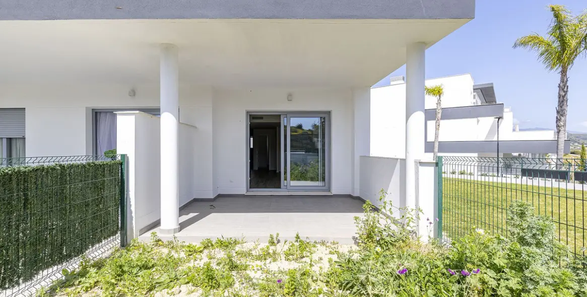 Venta de apartamento en planta baja en Valle Romano 18