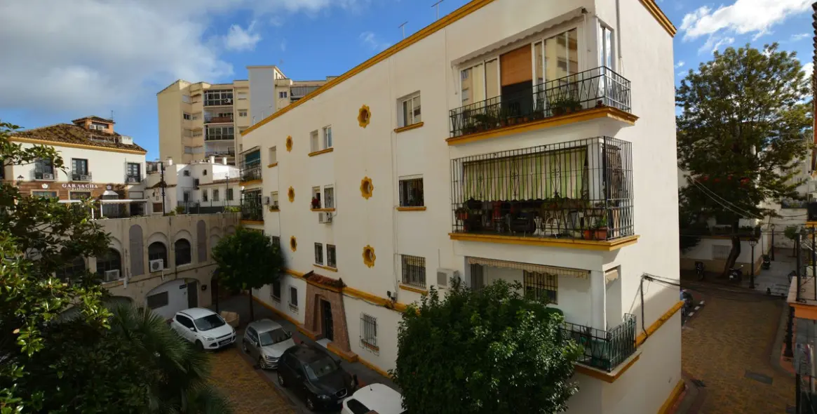 Продажа апартаментов на среднем этаже в Marbella 3