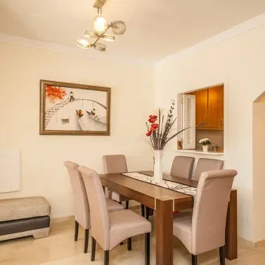 Venta de apartamento en planta media en Elviria