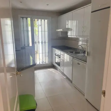 Sale of ground floor apartment in Nueva Andalucía