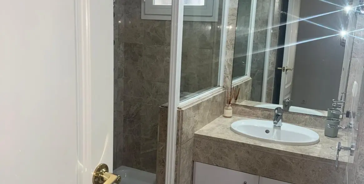 Sale of ground floor apartment in Nueva Andalucía 5