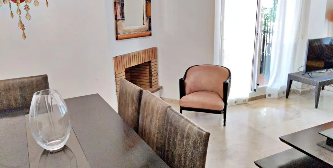Sale of ground floor apartment in Nueva Andalucía 16