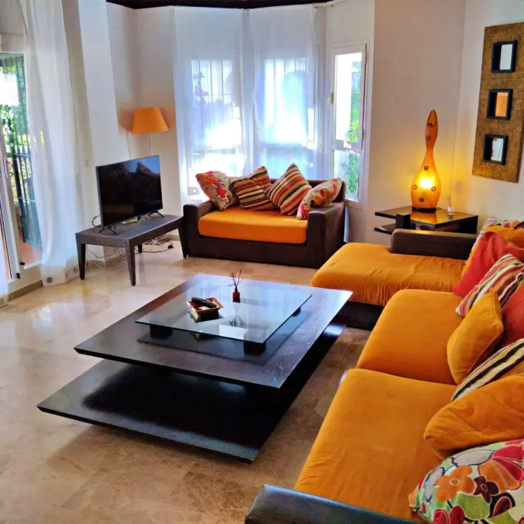 Sale of ground floor apartment in Nueva Andalucía