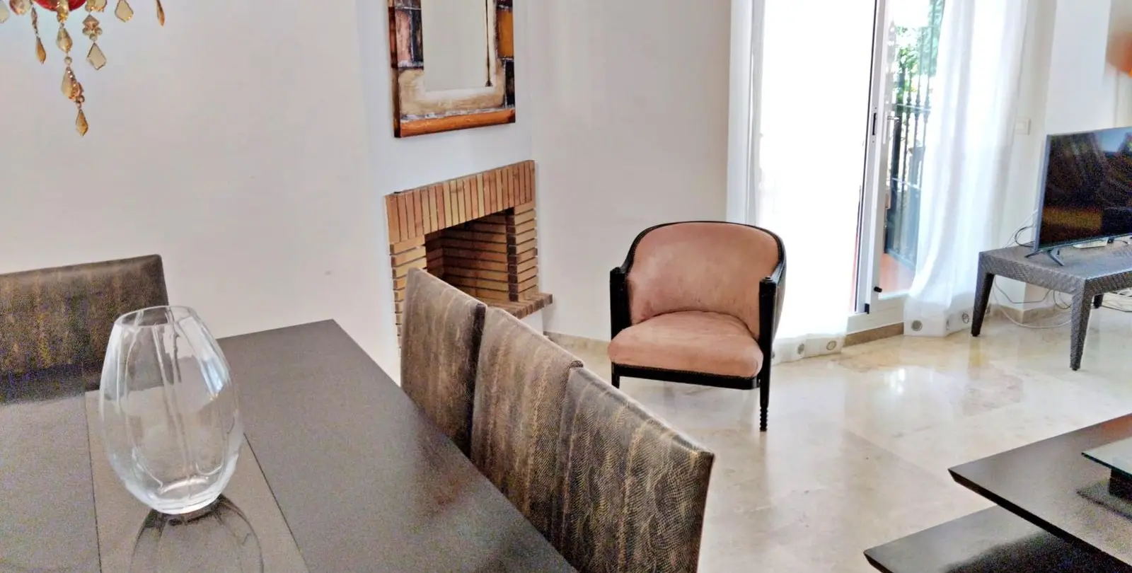 Sale of ground floor apartment in Nueva Andalucía 9