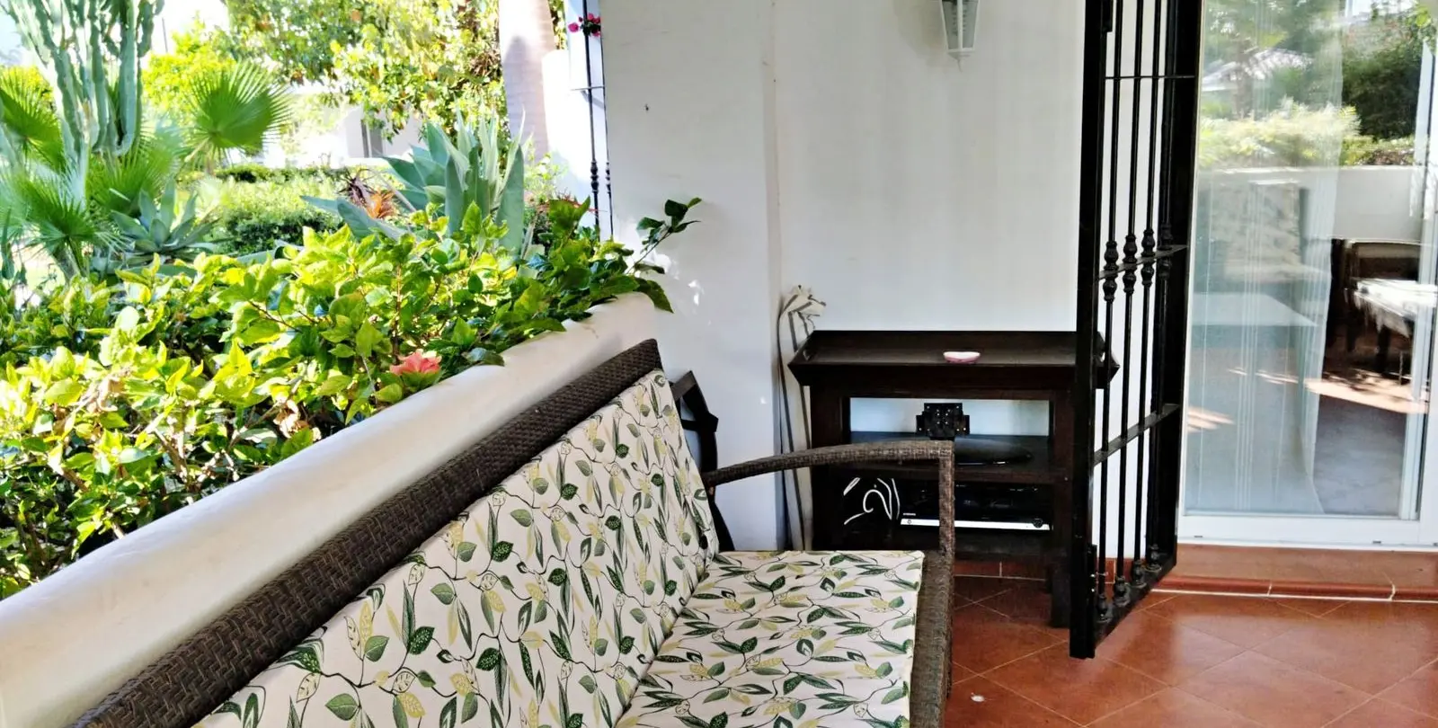 Sale of ground floor apartment in Nueva Andalucía 15